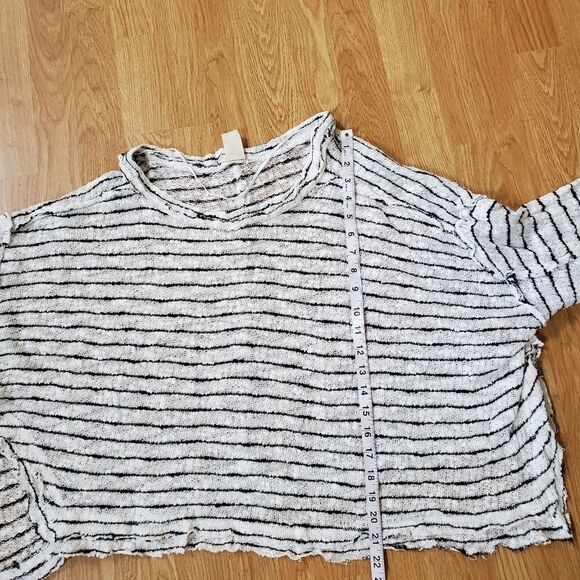 Free People Island Girl Hacci Top - size XS in Black/White - Picture 11 of 14
